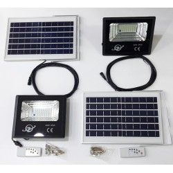 Coppia di fari solari da 40w completi di pannelli e batteri alta qualità